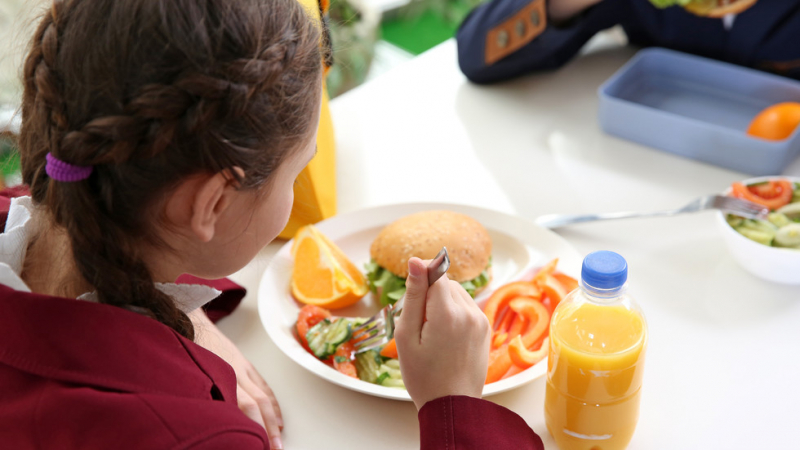 Какво ядат децата? Все повече са с наднормено тегло