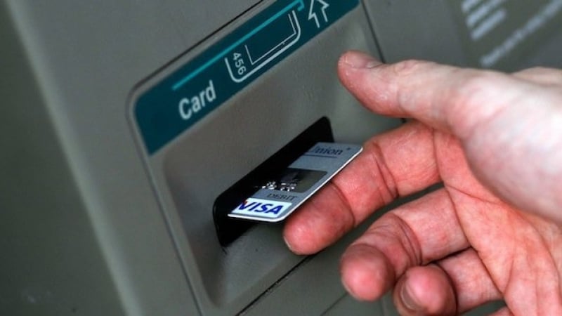 Важна промяна за всички, които правят безконтактни плащания с карти