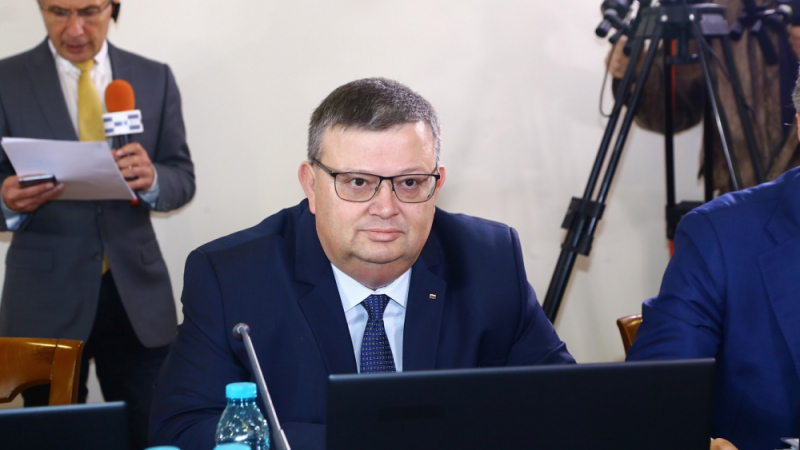 Цацаров предлага създаване на съвет от опитни юристи към КПКОНПИ