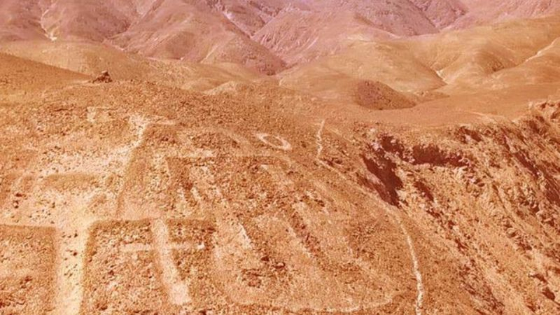 Учени се натъкнаха на уникална рисунка на извънземно в Чили СНИМКА 