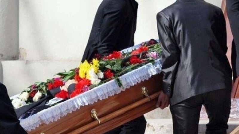 Пълен шок в Габрово! Погребална агенция изпрати чужд покойник на близките му