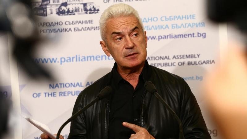 Сидеров проговори защо бе „прелъстен и изоставен“ от ВМРО и НФСБ
