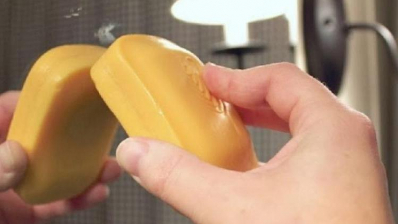 Натрийте огледалото в банята със сапун и ще се изумите от това, което ще се случи СНИМКИ