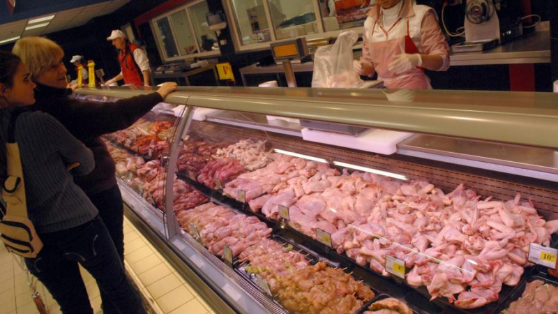 Нов закон: Свирепи глоби за продавачи на месо и мляко с изтекъл срок 
