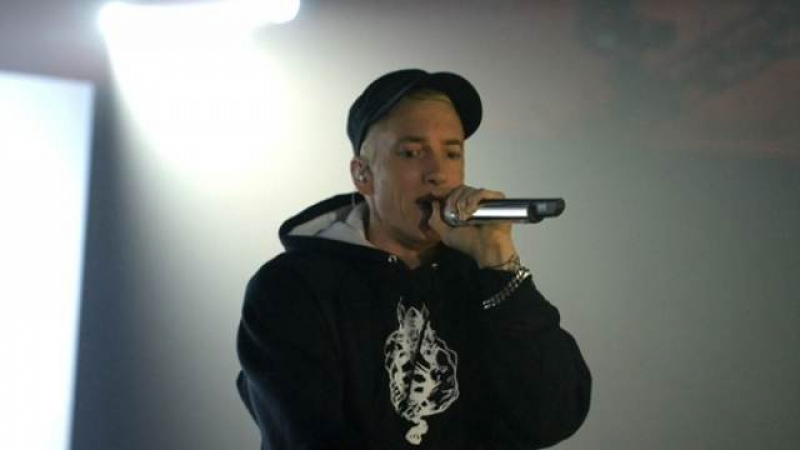 „Ами ако съм гей?“: Новата песен на Eminem се появи в интернет ВИДЕО