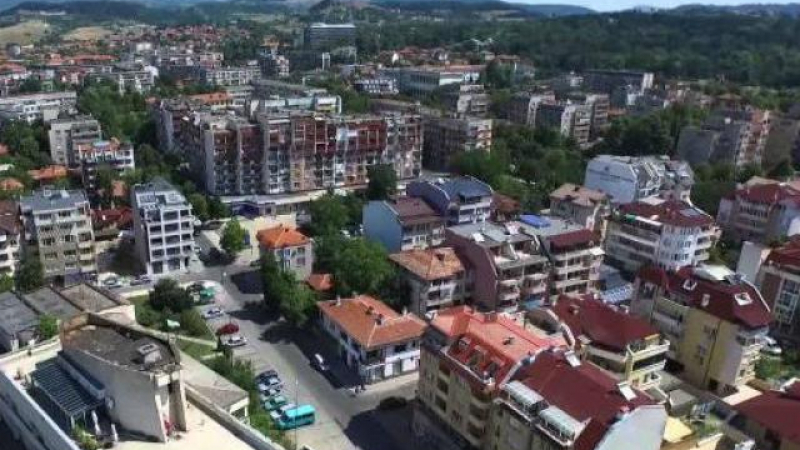 СНИМКИ показват как изглежда кварталът на гурбетчиите в Кърджали преди 80 години и днес