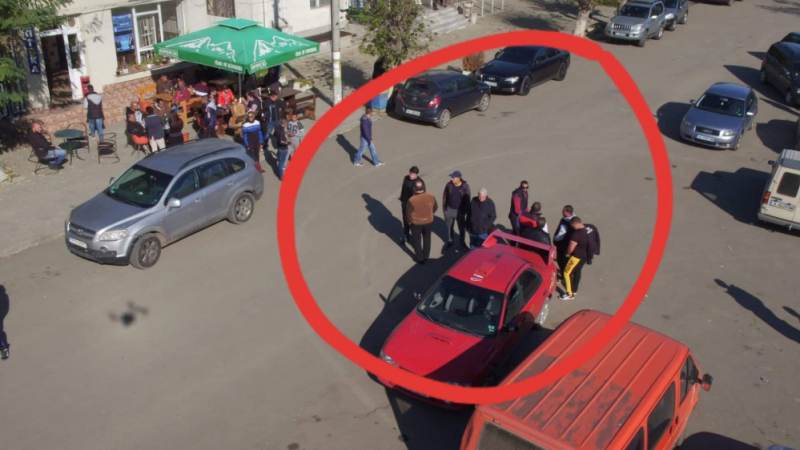 Бесни цигани нападнаха репортери на бургаска медия в созополско село СНИМКИ 