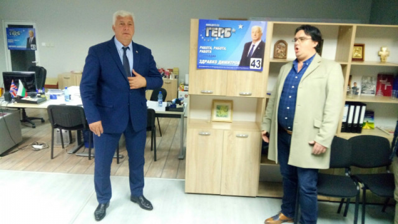 Посрещнаха новия кмет на Пловдив със заря и „На многая лета“  