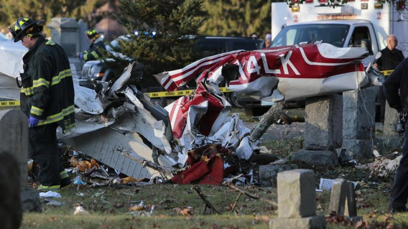 Самолет се разби върху гробище в САЩ ВИДЕО