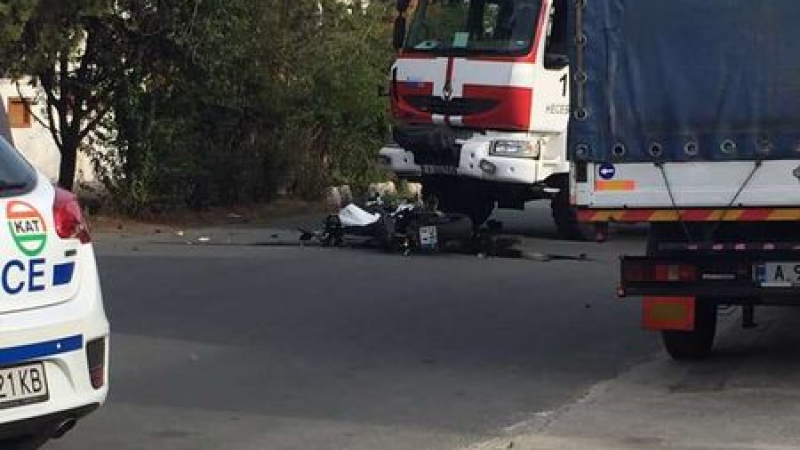 Шофьорът на пожарната, в която мотоциклетистът Ивайло се заби фатално, има...