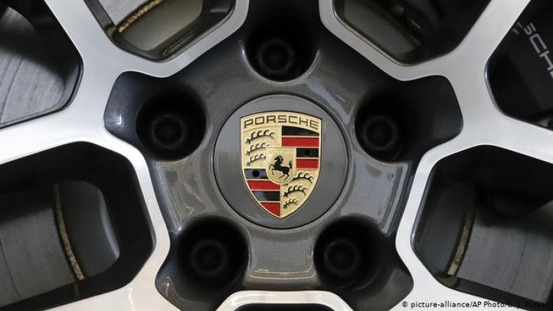 Първи официални СНИМКИ на Porsche 911 Turbo