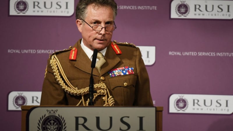 Британски генерал предупреди за опасността от световен конфликт