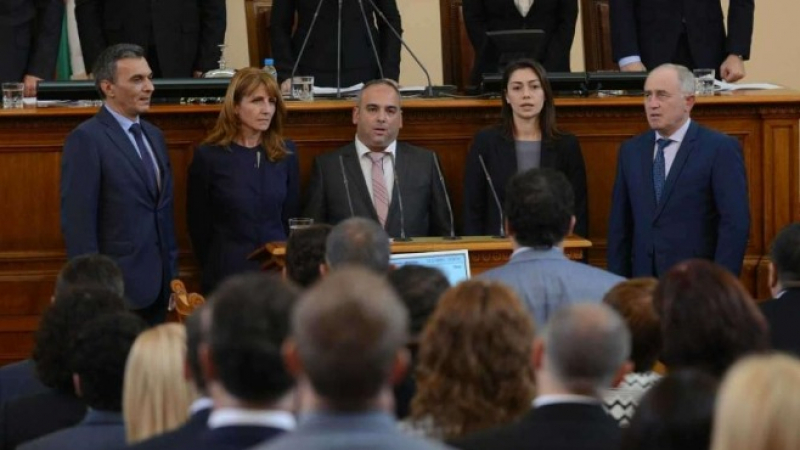 Петима нови депутати се заклеха в парламента