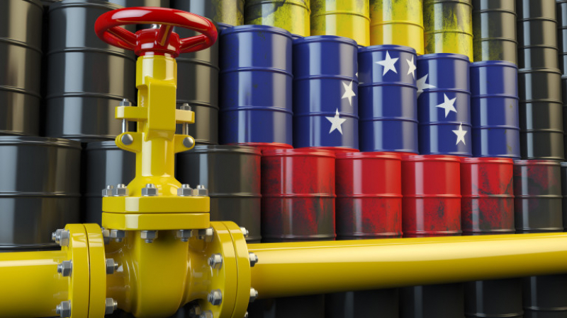 Мистерия: Венецуела тайно изнася милиони барели петрол