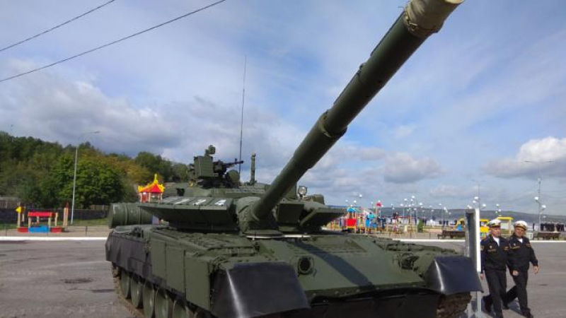 Танковият батальон на Северния флот на РФ завърши превъоръжаването си с “реактивните” Т-80БВМ