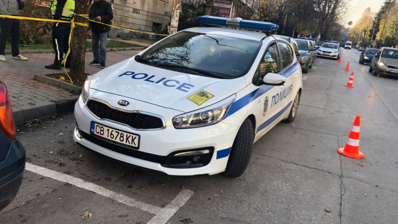 Извънредна ситуация във Велико Търново, полицията окупира улица и... 