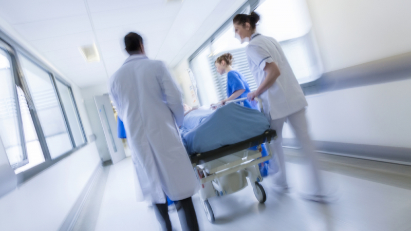 Млада медицинска сестра се самоуби след нечовешка 12-часова смяна СНИМКИ