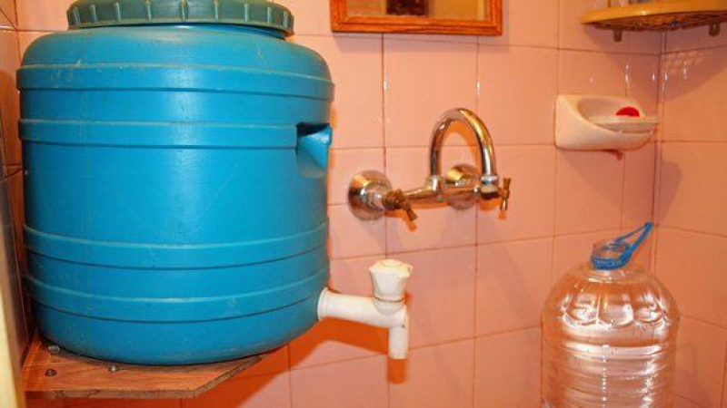 Не само в Перник: 315 000 души в страната са с режим на водата 