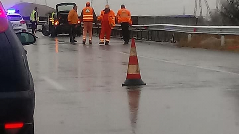 Страшна катастрофа на изхода на София в големия дъжд СНИМКИ