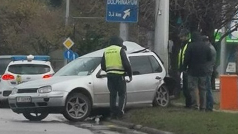 Младеж бере душа след тежка катастрофа във Варна СНИМКА