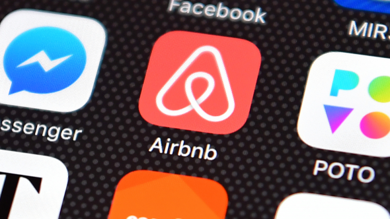 Приключи дилемата за забраната на Airbnb у нас