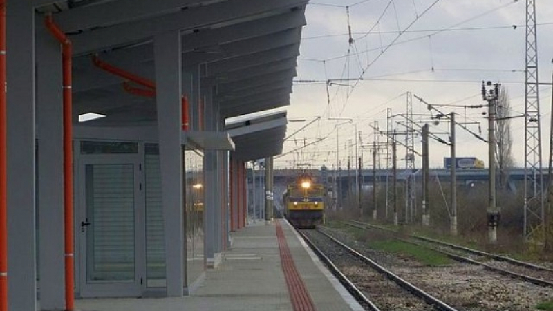 Преминаващите през гара Искър влакове се движат със закъснение