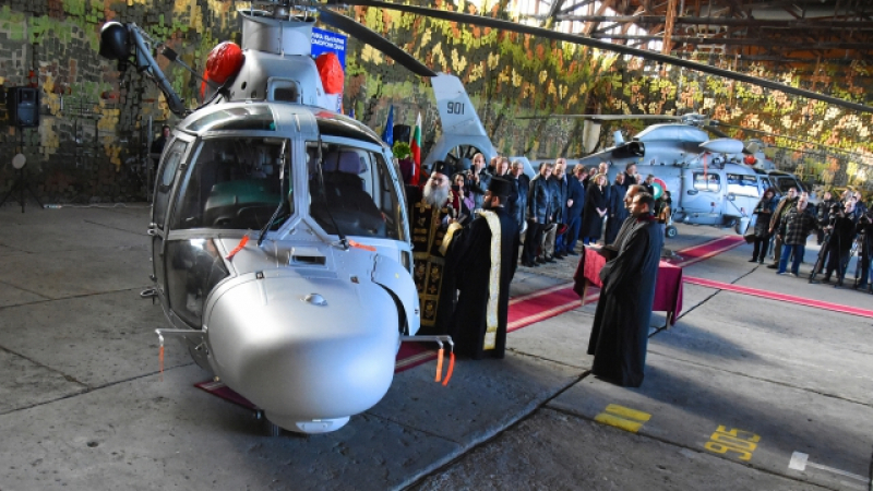 Нов "звяр" в гаража на Военноморските сили на България СНИМКИ