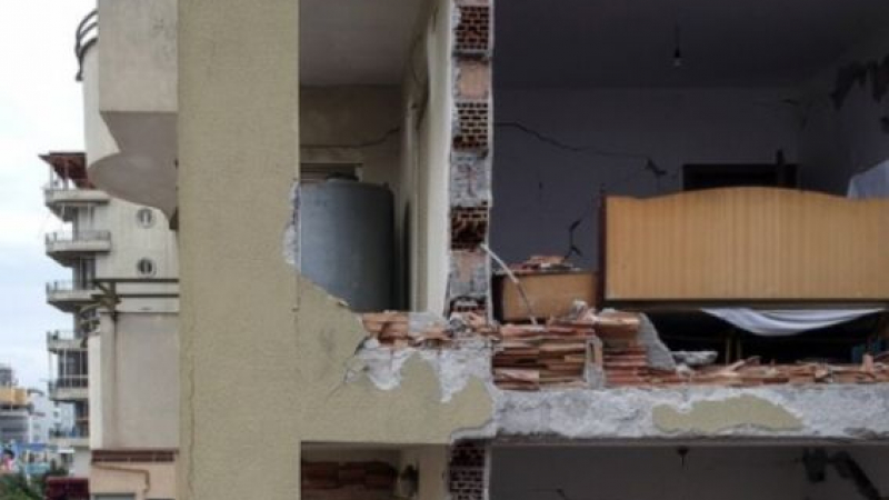 Нов кошмар! Силно земетресение пак удари порутената Албания