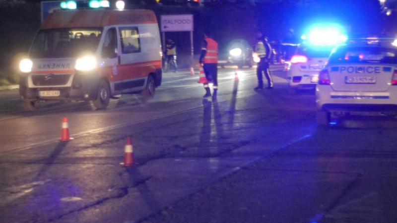 Страшна катастрофа в Шумен, четирима берат душа в болница СНИМКИ 