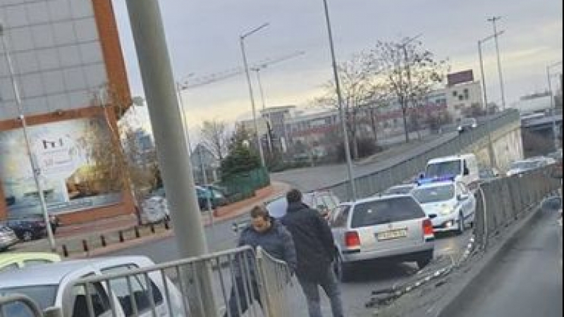 БЛИЦ TV: Пазарджишко БМВ предизвика нов страшен кошмар до "Цариградско шосе" в София