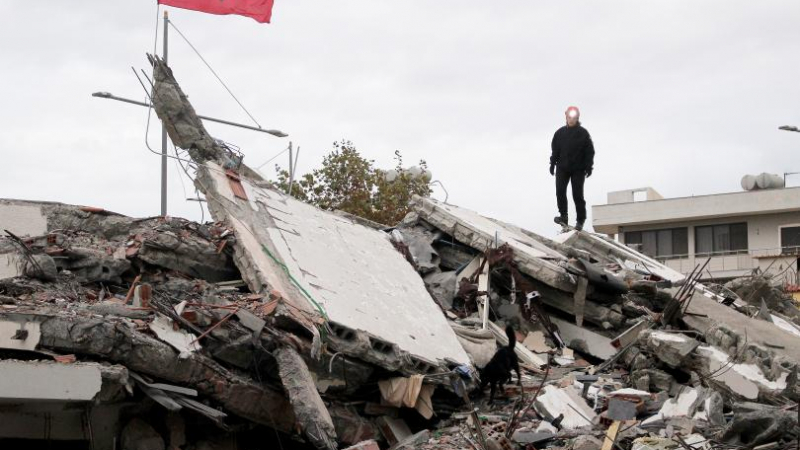 17 души са обвинени за жертвите на земетресението в Албания