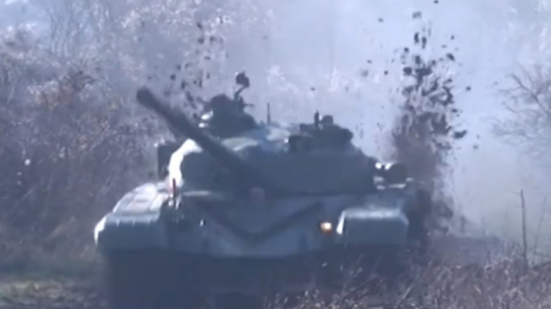 Последният ремонтиран за 822 000 лв. танк Т- 72 пое към Сливен