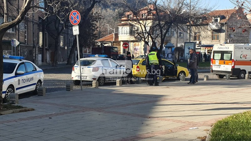 Пловдивчанин издъхна в такси, минути след като го изписали от болницата СНИМКИ 18+
