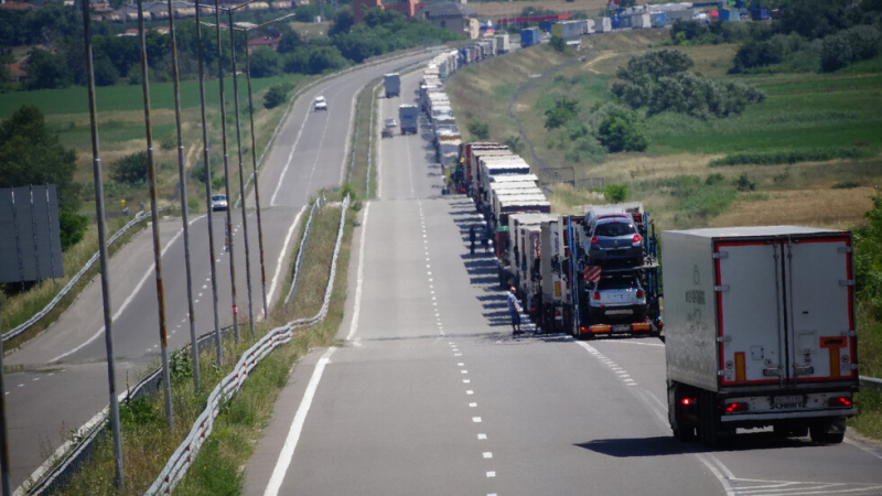 Брюксел нанесе тежък удар на българските превозвачи 