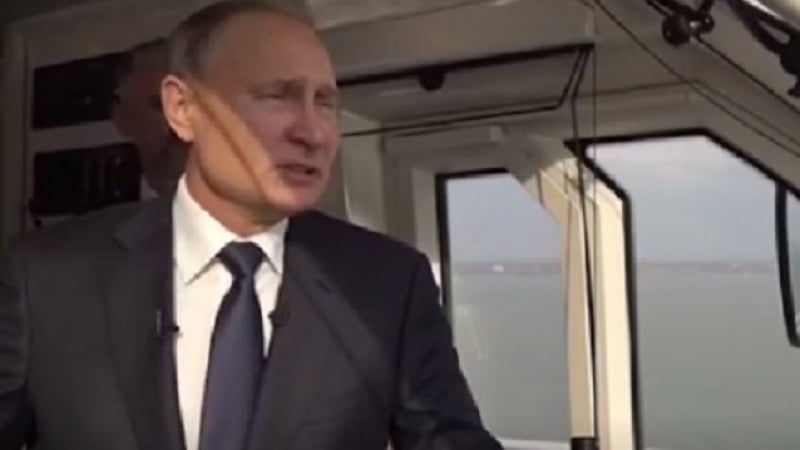 "Върви меко": Путин оцени пътуването с влак по Кримския мост ВИДЕО