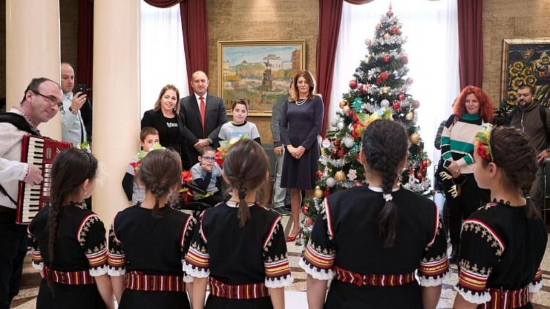 Служителите на НСО са дарили близо 8500 лева на децата на "Българската Коледа"