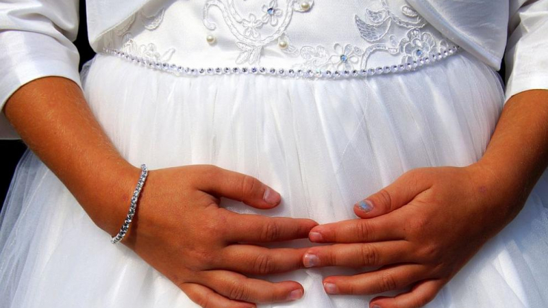 Саудитска Арабия забрани ранните бракове