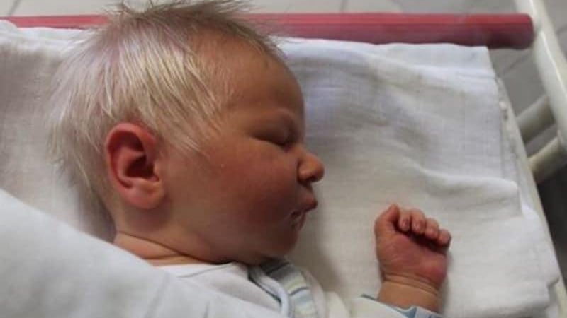 Това 5-килограмово бебе шокира цяла Унгария СНИМКИ 