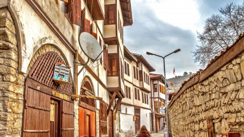  Старинният град с калдъръмени улици, родил една от най-скъпите стоки в историята