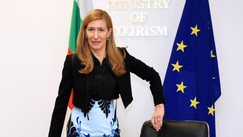 Министър Ангелкова с важни новини за българския туризъм