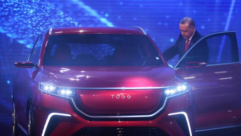Сбъдна се голяма мечта на Турция: Ердоган показа първата турска кола СНИМКИ
