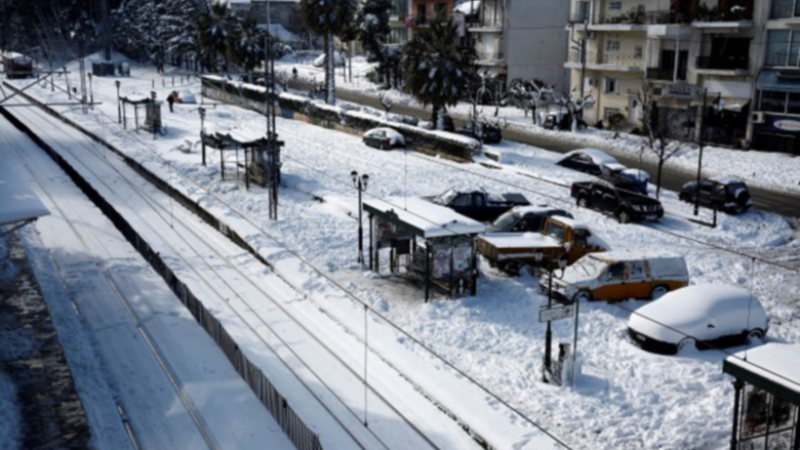Лоши новини за ЧНГ в Гърция: Студ и сняг сковаха южната ни съседка, пътищата са пързалки