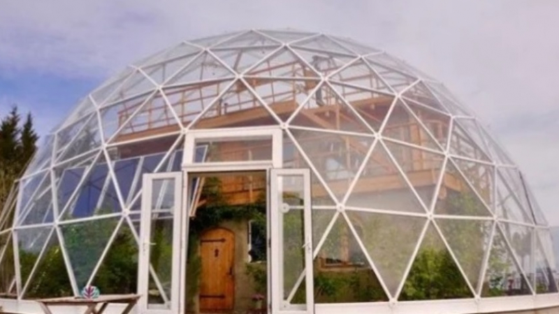 Търсят се смелчаци да презимуват в модерен дом с купол от стъкло в Сибир
