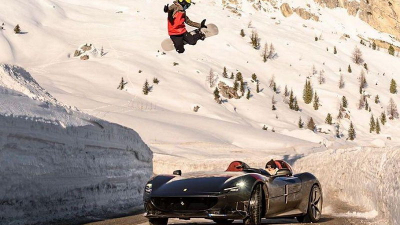 Фантастичен зимен дрифт на спийдстър Ferrari за $2 милиона ВИДЕО