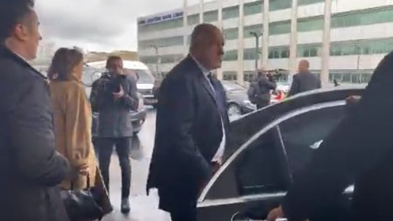 Борисов пристигна в Истанбул за откриването на "Турски поток" ВИДЕО