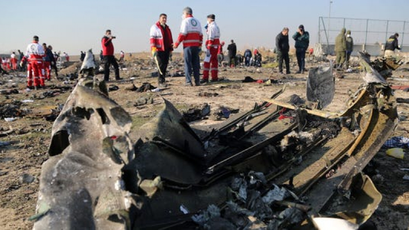 Скандал в Украйна заради трагедията с рухналия Boeing-737 до Техеран