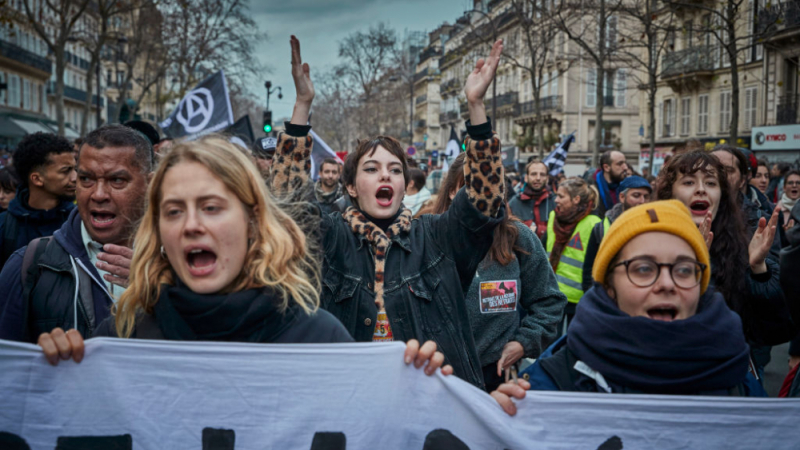 Външно министерство с важно предупреждение за хаоса във Франция