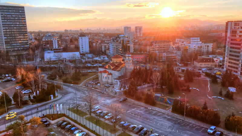 Комплекс за 7700 жители никне до Класическата гимназия в София, ще си има...