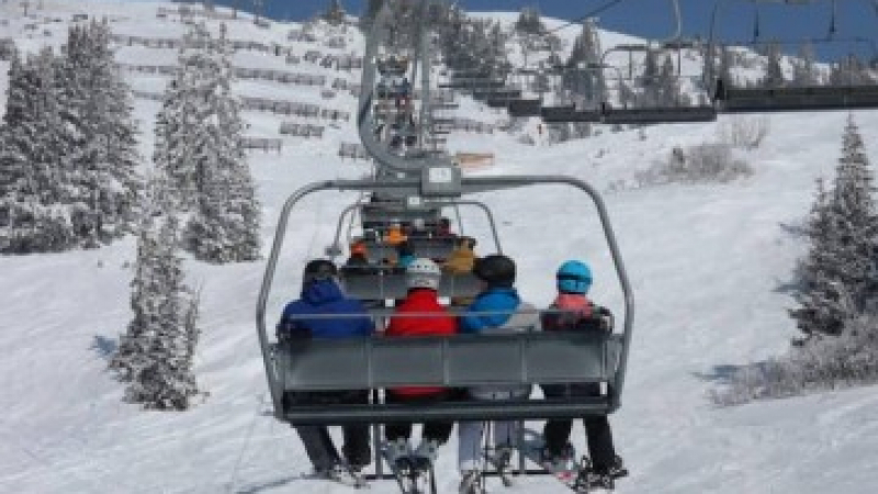 Шок и ужас със скиор на лифта "Бъндерица" в Банско ВИДЕО