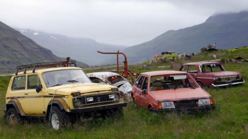 В Канада откриха цяло поле със захвърлени съветски коли ВАЗ СНИМКИ